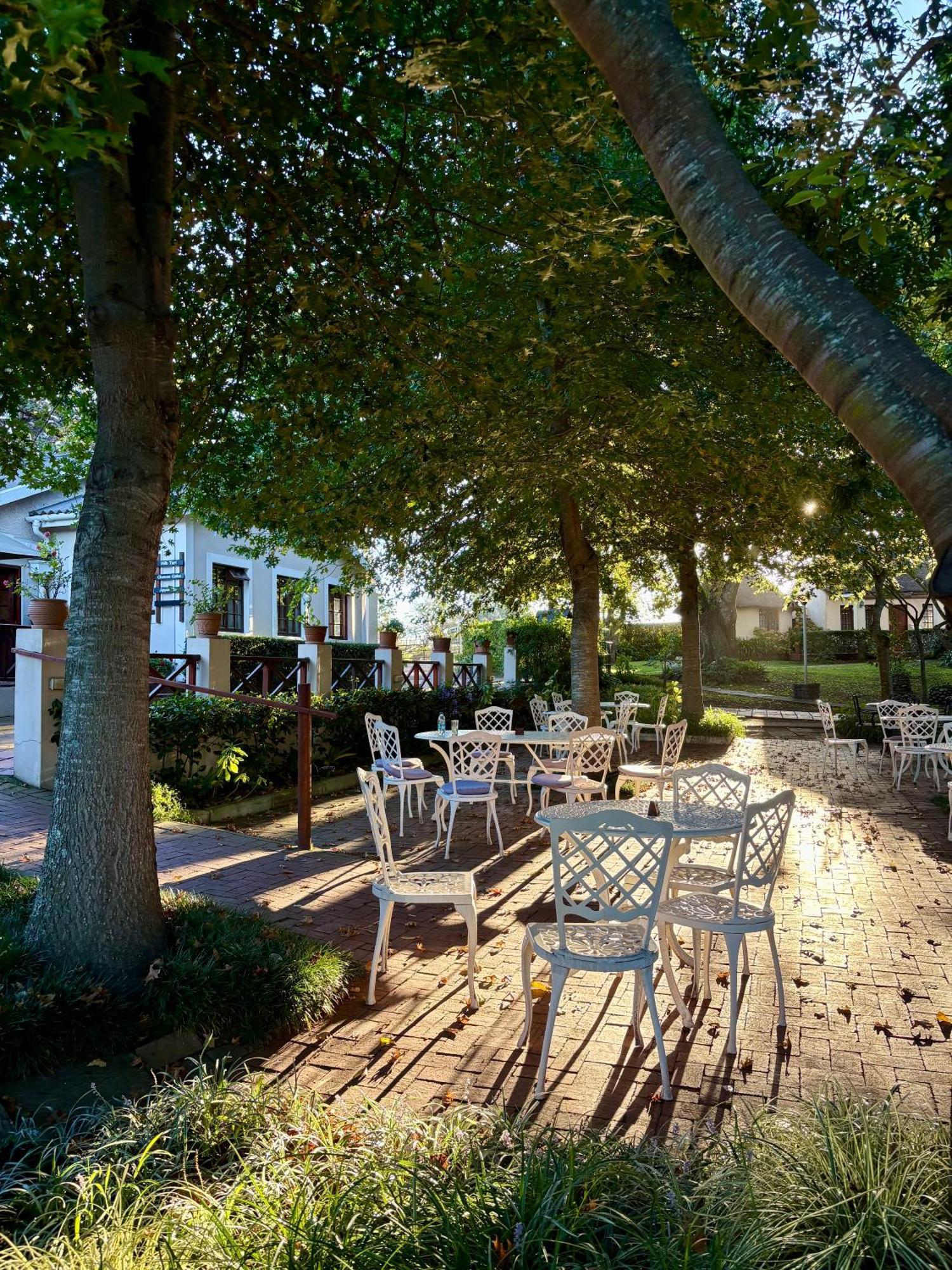 Eight Bells Mountain Inn Ruiterbos Buitenkant foto